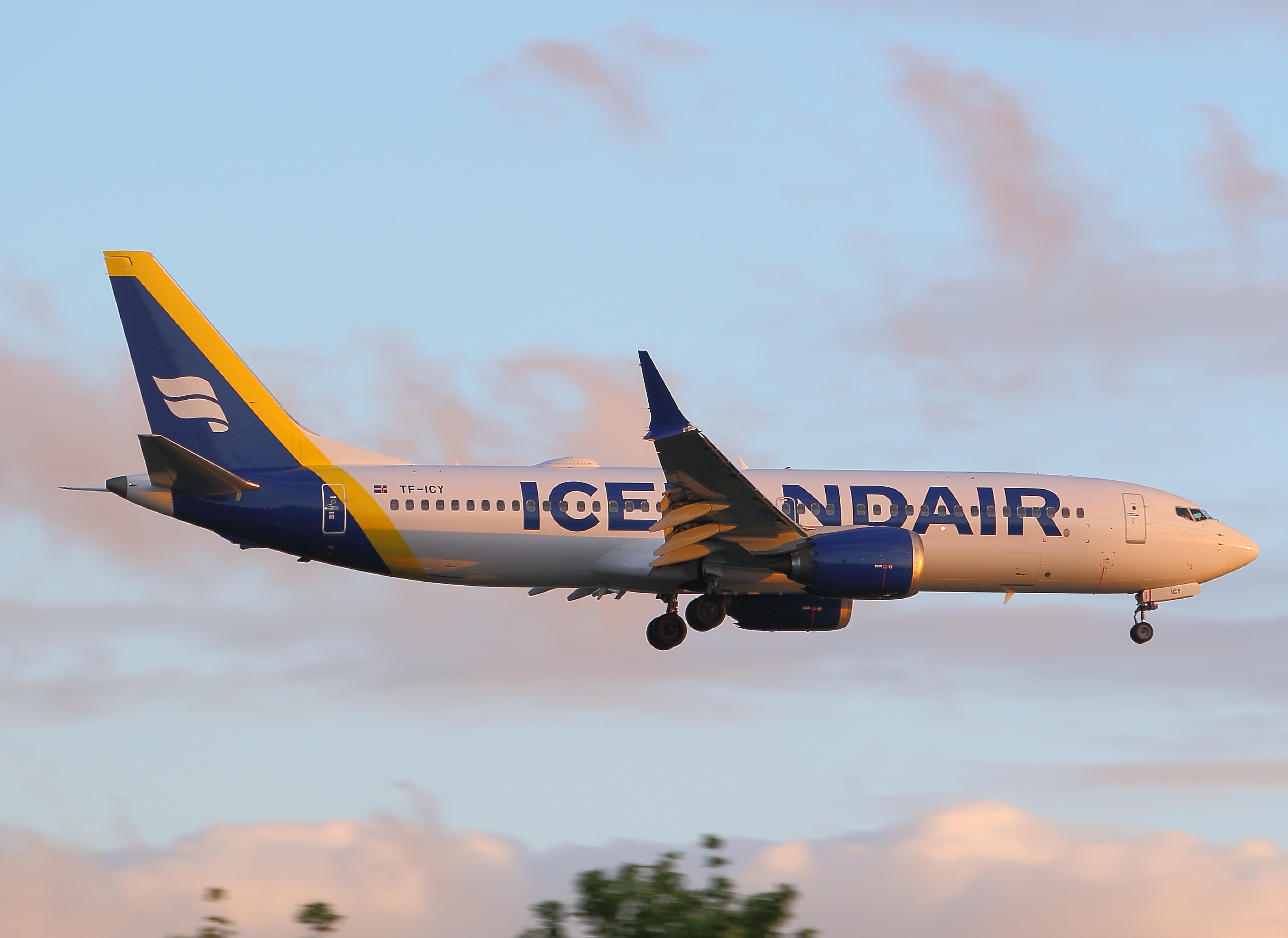Icelandair's unremarkable trans-atlantic 737 MAX